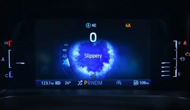 2020-Ford-Everest-drive-modes-display